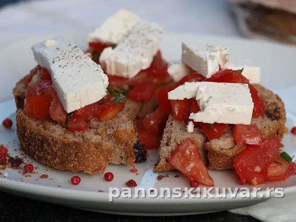 BRUSKETI SA PARADAJZOM I FETOM