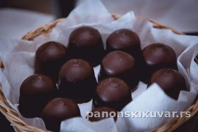 CHERRY PRALINE