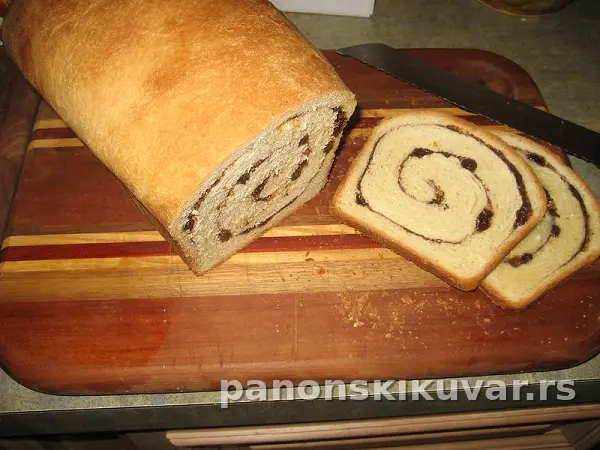 CIMET HLEB SA GROŽĐICAMA