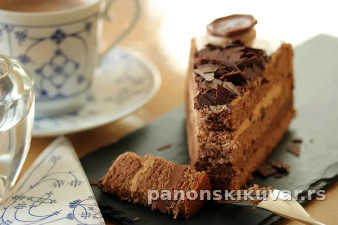 ČOKOLADNA TORTA