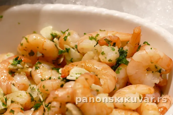 DINSTANI GAMBORI