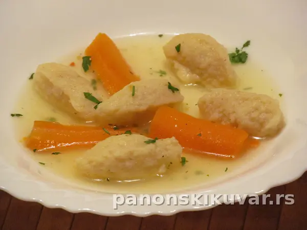 DOMAĆE KNEDLE OD GRIZA