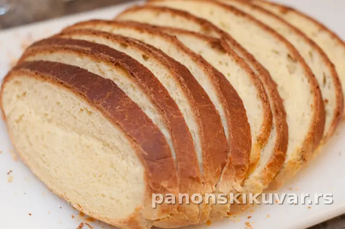 DOMAĆI HLEB
