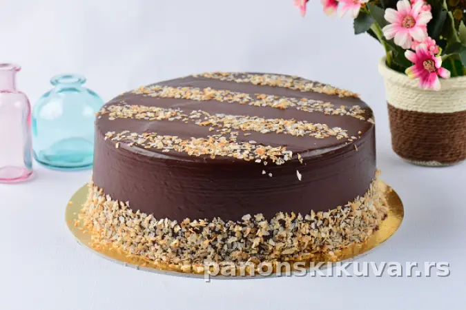 FERRERO ROCHER TORTA
