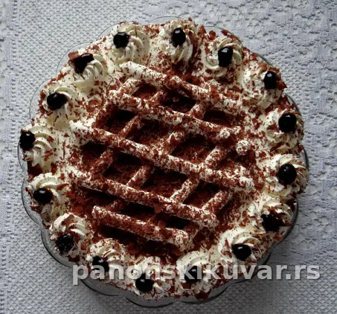KREMASTA VOĆNA TORTA