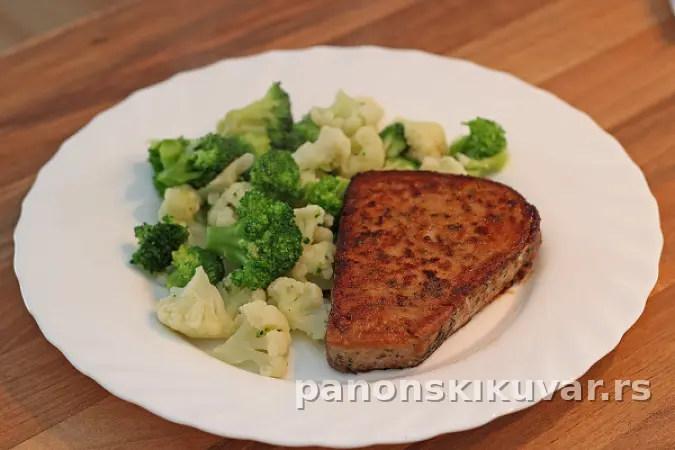 MARINIRANA TUNA SA POVRĆEM