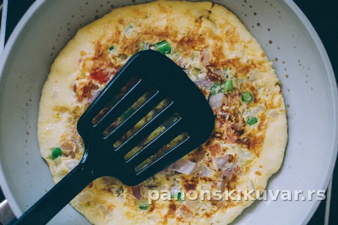 OMLET SA ŠUNKOM
