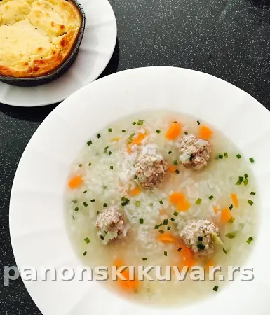 PILEĆA ČORBA