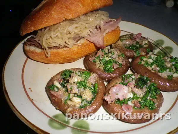 PUNJENE PEČURKE
