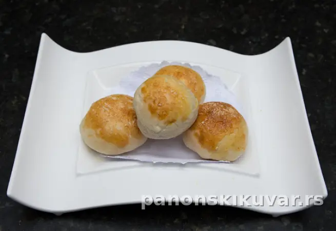 PUNJENE ZEMIČKE