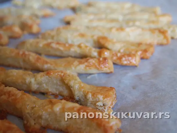 SLANI ŠTAPIĆI SA SIROM