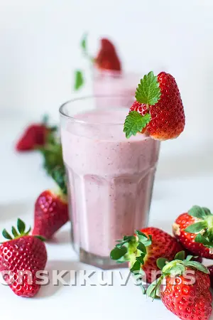 SMOOTHIE OD JAGODA SA MENTOM