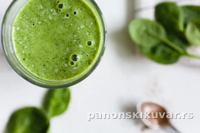 SMOOTHIE OD SPANAĆA