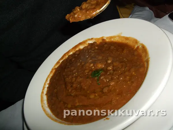 SOČIVO SA JUNETINOM