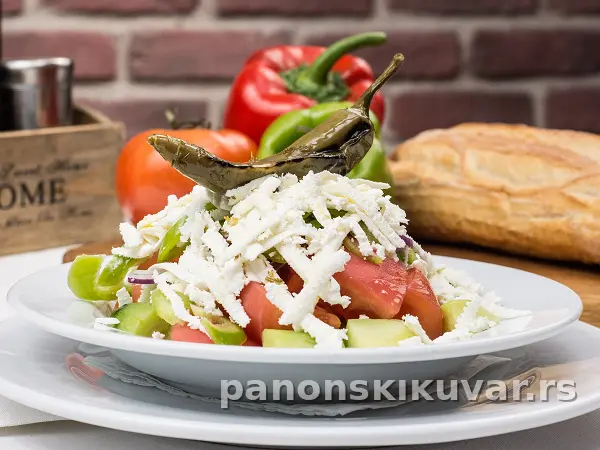 ŠOPSKA SALATA