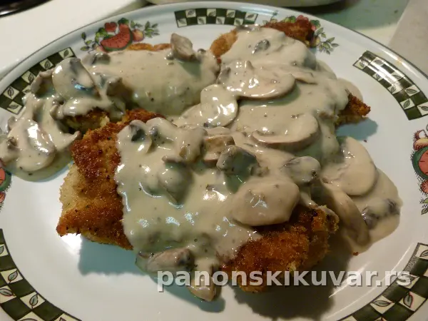 SOS OD PEČURAKA SA BELIM VINOM