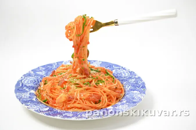 ŠPAGETE NAPOLITANA