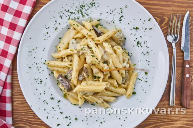 TESTENINA SA TELETINOM I PEČURKAMA