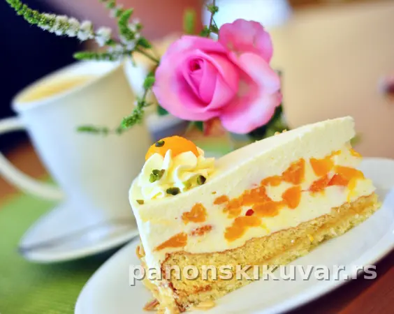 TORTA SA MANDARINAMA