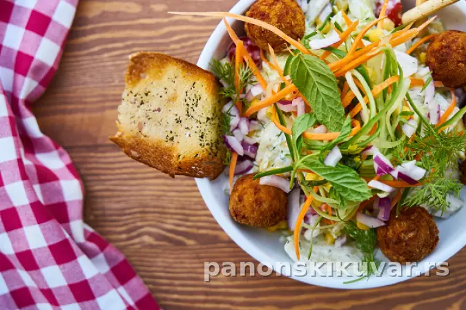 VITAMINSKA SALATA